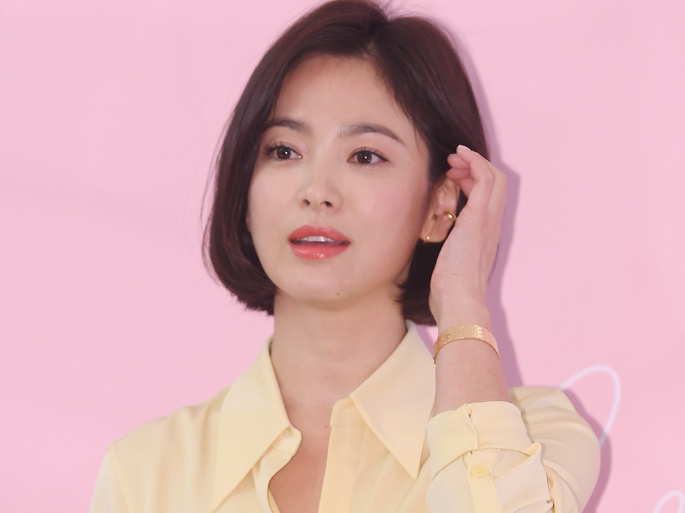 Song Joong Ki vừa tái hợp 'tiểu tam', Song Hye Kyo đã nói một câu thâm sâu 1