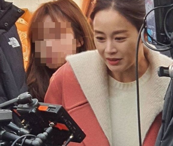 Kim Tae Hee bị chụp lén, bao nhiêu nhược điểm đều bị phơi bày 2