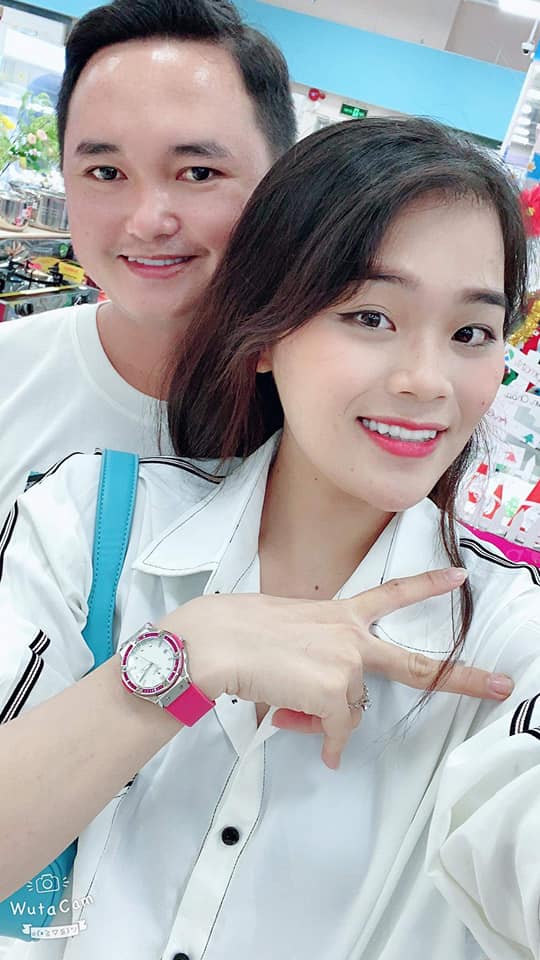 Cô gái được Ngô Kiến Huy nâng đỡ khiến CĐM dụi mắt vài lần mới nhận ra hậu 'trùng tu' nhan sắc 1 Cô gái được Ngô Kiến Huy nâng đỡ khiến CĐM dụi mắt vài lần mới nhận ra hậu 'trùng tu' nhan sắc 1