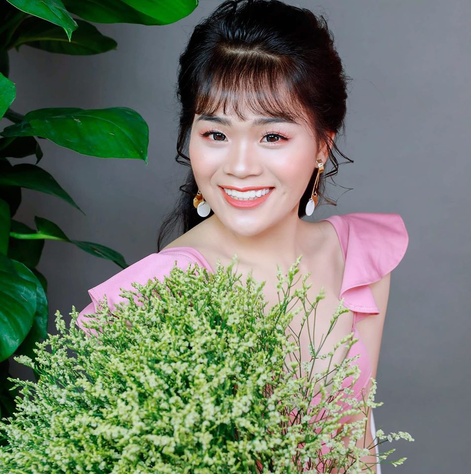 Cô gái được Ngô Kiến Huy nâng đỡ khiến CĐM dụi mắt vài lần mới nhận ra hậu 'trùng tu' nhan sắc 2 Cô gái được Ngô Kiến Huy nâng đỡ khiến CĐM dụi mắt vài lần mới nhận ra hậu 'trùng tu' nhan sắc 2