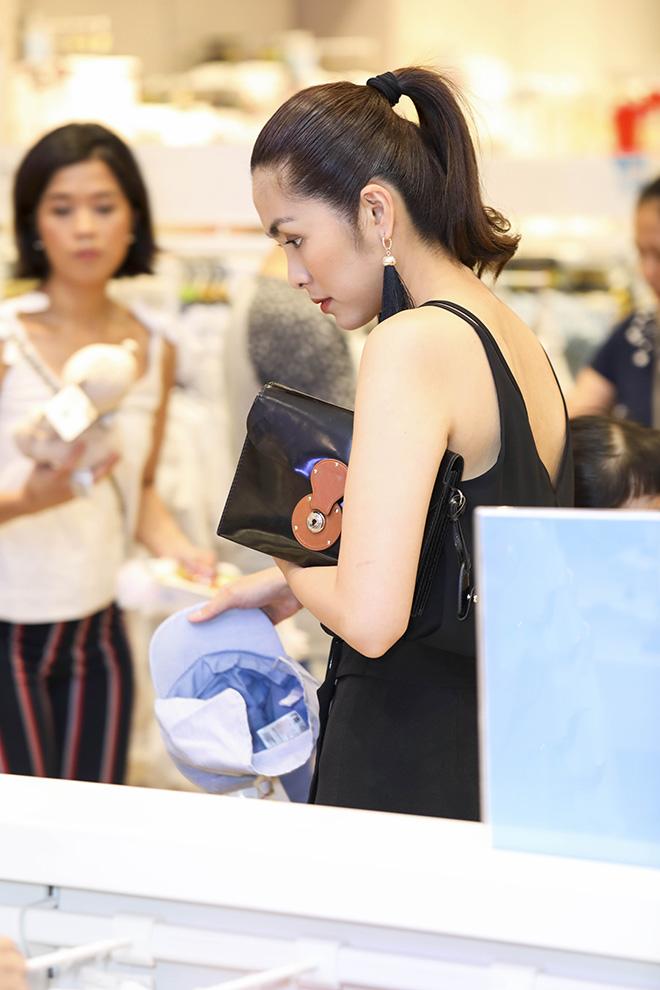 Nhan sắc thật của Tăng Thanh Hà qua ảnh chụp lén của ông xã Louis Nguyễn 3 Nhan sắc thật của Tăng Thanh Hà qua ảnh chụp lén của ông xã Louis Nguyễn 3