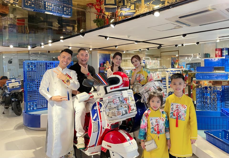 Giấu mặt bấy lâu nay, người bố quyền lực chống lưng cho Minh Nhựa lộ diện 1 Giấu mặt bấy lâu nay, người bố quyền lực chống lưng cho Minh Nhựa lộ diện 1