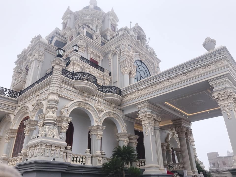 Cô dâu 200 cây vàng ở Nam Định khoe ái nữ: Nhìn thôi đã thấy chuẩn rich kid 'ngậm thìa vàng' 3 Cô dâu 200 cây vàng ở Nam Định khoe ái nữ: Nhìn thôi đã thấy chuẩn rich kid 'ngậm thìa vàng' 3