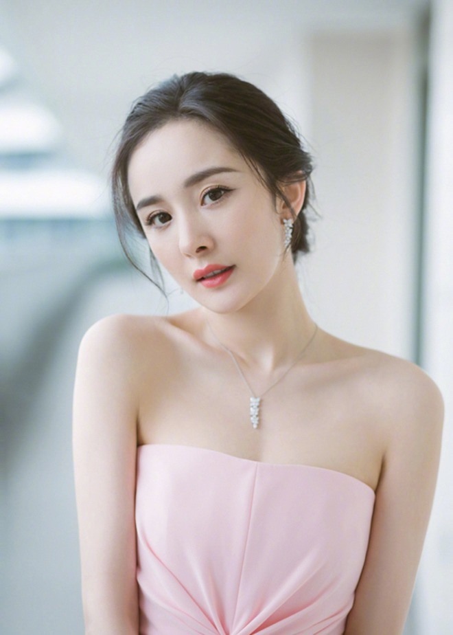 Dương Mịch bị soi chiếc mũi siêu vẹo khác xa với thời chân ướt chân ráo vào showbiz 4 Dương Mịch bị soi chiếc mũi siêu vẹo khác xa với thời chân ướt chân ráo vào showbiz 4