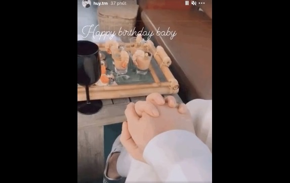 Ngô Thanh Vân 'vung' tiền thuê du thuyền ở cùng Huy Trần, cách xưng hô khiến dân tình xỉu 1 Ngô Thanh Vân 'vung' tiền thuê du thuyền ở cùng Huy Trần, cách xưng hô khiến dân tình xỉu 1