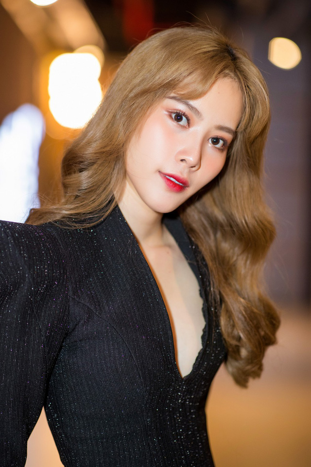 Sau màn van xin giữa đêm, Nam Em lại tiếp tục đối mặt với tin không vui từ người tình cũ 3 Sau màn van xin giữa đêm, Nam Em lại tiếp tục đối mặt với tin không vui từ người tình cũ 3