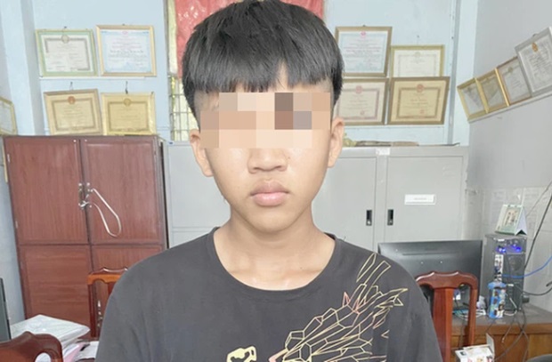 Tin tức pháp luật 24h: Triệu tập 3 nghi can quấy rối người nước ngoài ở Tây Hồ, Giang hồ hỗn chiến 3 Tin tức pháp luật 24h: Triệu tập 3 nghi can quấy rối người nước ngoài ở Tây Hồ, Giang hồ hỗn chiến 3