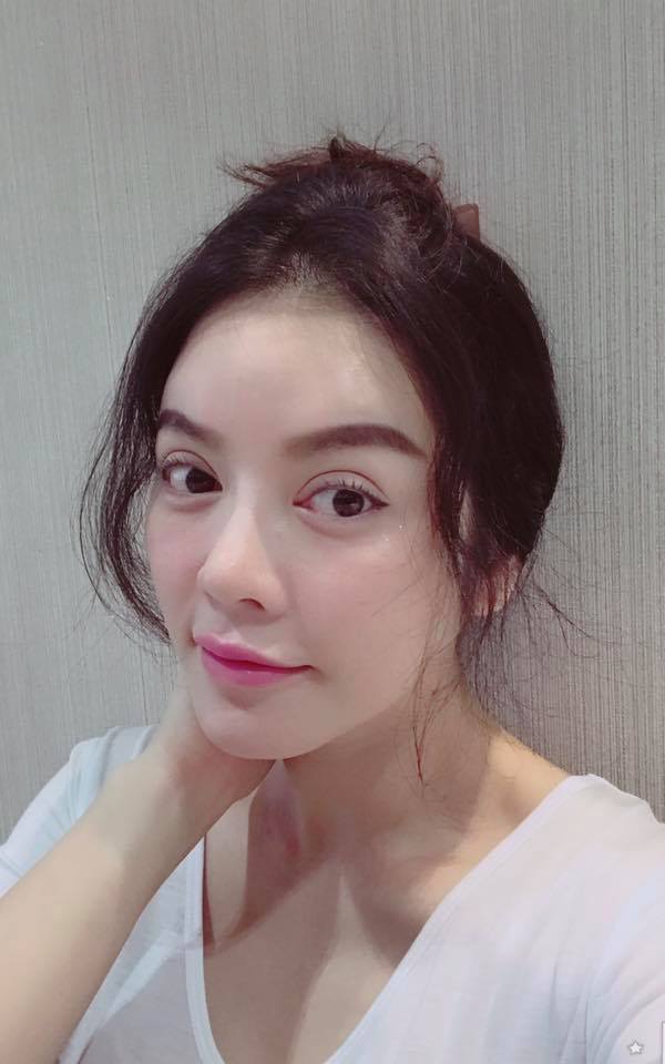 'Kiều nữ bạc tỷ' Lý Nhã Kỳ công khai làm điều mà nhiều sao nữ ái ngại, né tránh công chúng 3 'Kiều nữ bạc tỷ' Lý Nhã Kỳ công khai làm điều mà nhiều sao nữ ái ngại, né tránh công chúng 3