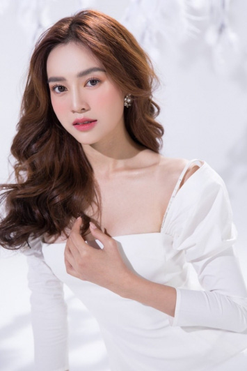 Sau ồn ào clip, Ninh Dương Lan Ngọc không ngần ngại tung ảnh chốn riêng tư 3 Sau ồn ào clip, Ninh Dương Lan Ngọc không ngần ngại tung ảnh chốn riêng tư 3
