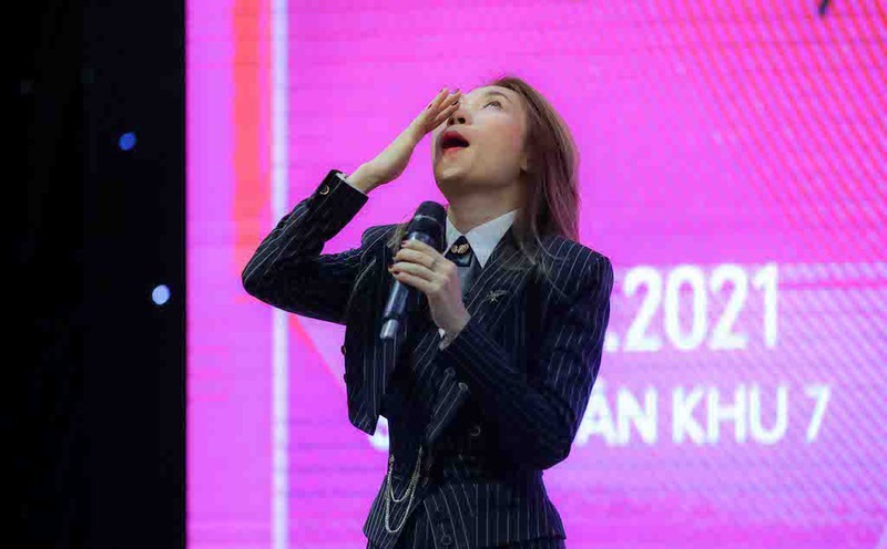 Mỹ Tâm bật khóc nức nở khi nhận ra sự thật này sau hơn 20 năm miệt mài tìm kiếm 1 Mỹ Tâm bật khóc nức nở khi nhận ra sự thật này sau hơn 20 năm miệt mài tìm kiếm 1