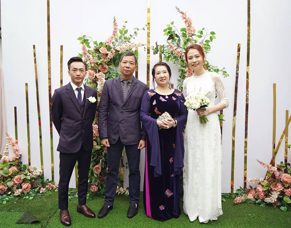 'Ái nữ ngậm thìa vàng' nhà Cường đô la như hai giọt nước với bà nội giàu có 'hét ra lửa' 5 'Ái nữ ngậm thìa vàng' nhà Cường đô la như hai giọt nước với bà nội giàu có 'hét ra lửa' 5
