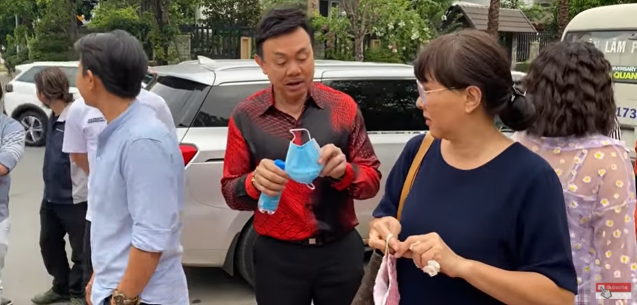 Đoạn clip ghi lại những hình ảnh trước vài tiếng nghệ sĩ Chí Tài qua đời trong ngày định mệnh 1 Đoạn clip ghi lại những hình ảnh trước vài tiếng nghệ sĩ Chí Tài qua đời trong ngày định mệnh 1