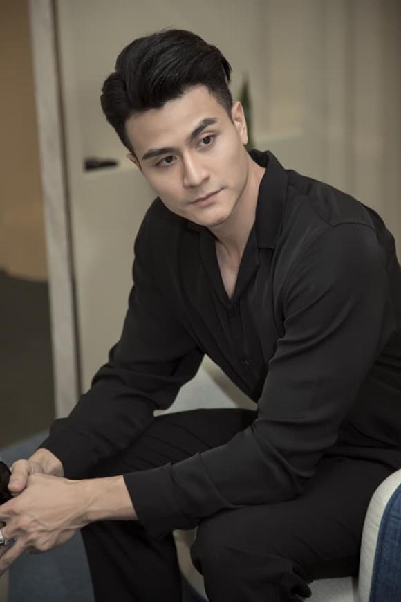 Tình cũ Hoàng Thùy Linh rơi vào hoàn cảnh trớ trêu không một xu dính túi 1 Tình cũ Hoàng Thùy Linh rơi vào hoàn cảnh trớ trêu không một xu dính túi 1