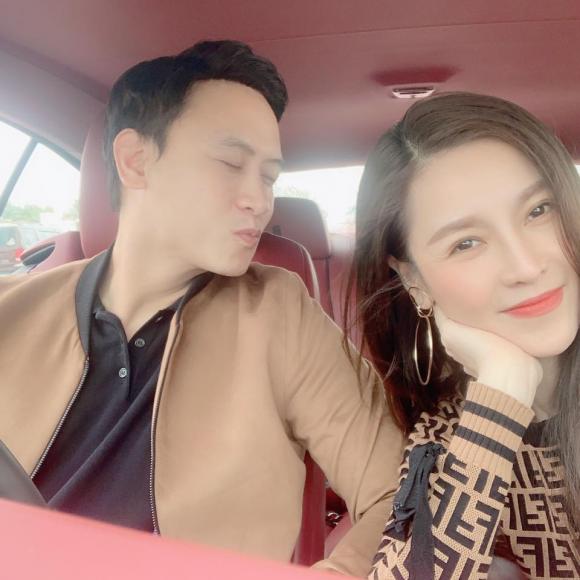 Quế Vân bị dân tình cảnh cáo khi thoải mái 'xả thân khoe dáng' trong thời gian ở cữ 6 Quế Vân bị dân tình cảnh cáo khi thoải mái 'xả thân khoe dáng' trong thời gian ở cữ 6