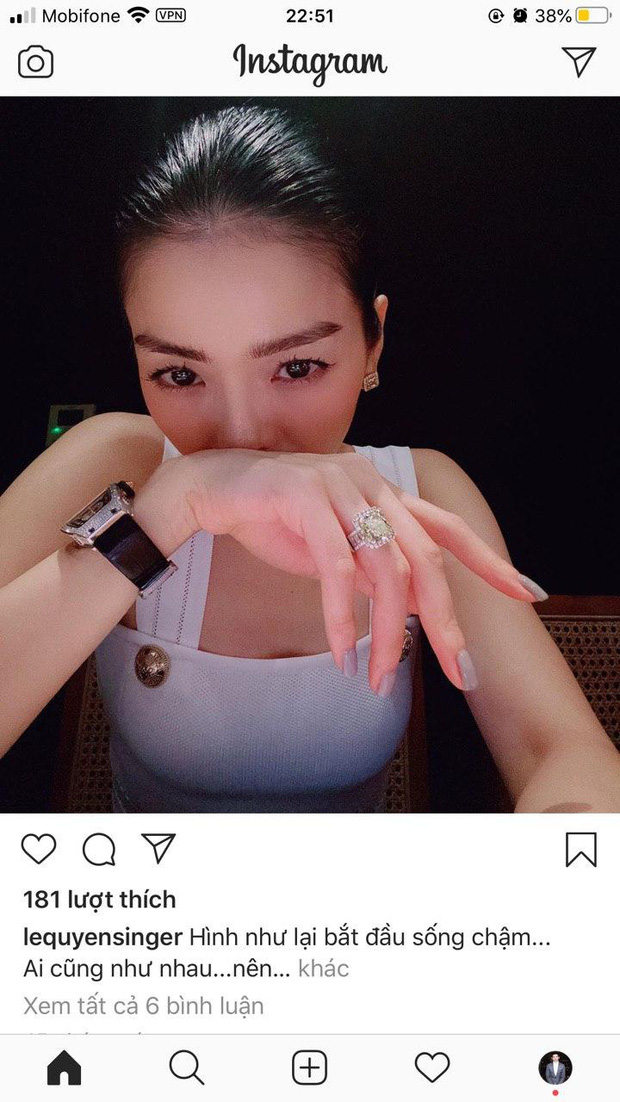 Chất chơi như Lệ Quyên, khoe sương sương cũng khiến fan trầm trồ vì 2 chiếc nhẫn kim cương khủng 3 Chất chơi như Lệ Quyên, khoe sương sương cũng khiến fan trầm trồ vì 2 chiếc nhẫn kim cương khủng 3