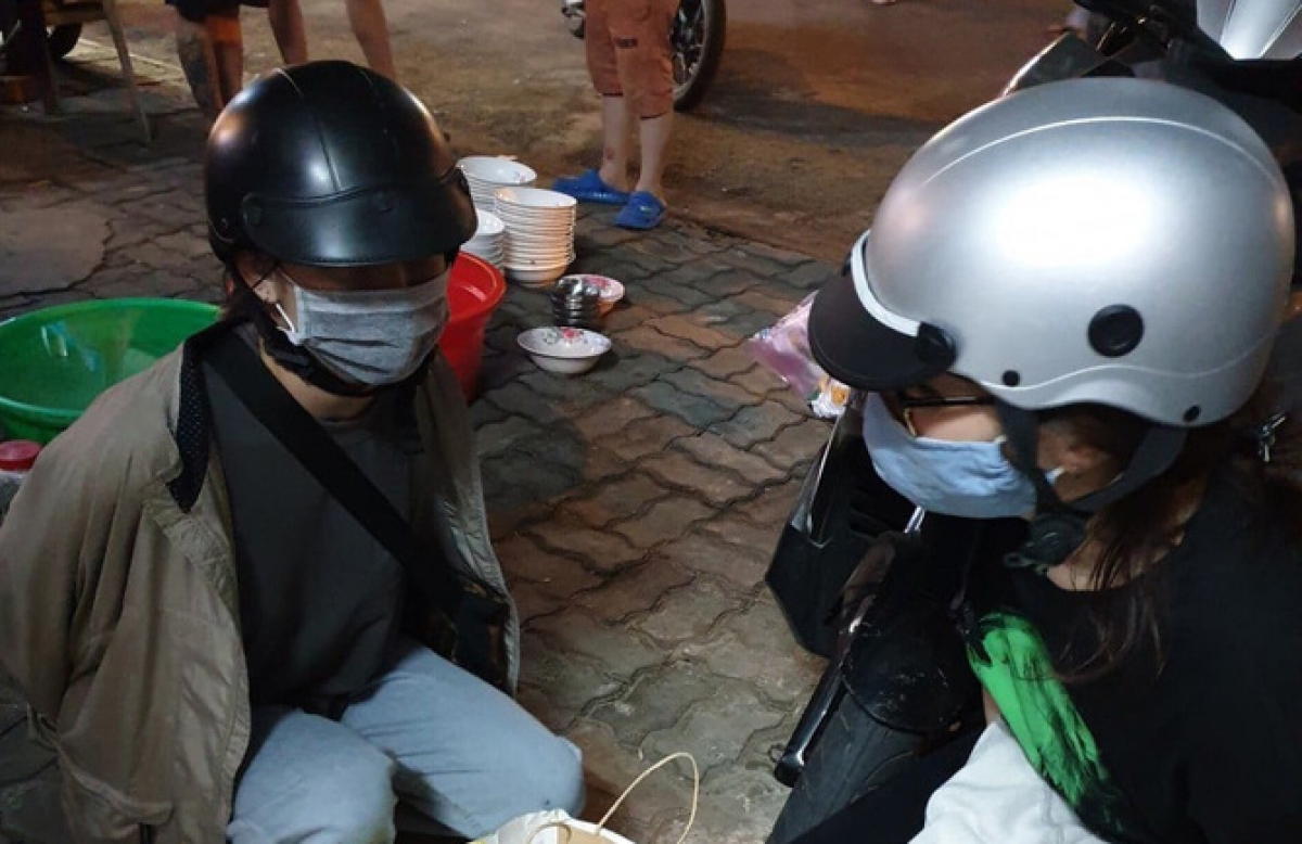 Tin tức pháp luật 24h: Tin mới vụ Dương Minh Tuyền bị bắn, 2 nữ sinh viên bán lẻ cần sa 2 Tin tức pháp luật 24h: Tin mới vụ Dương Minh Tuyền bị bắn, 2 nữ sinh viên bán lẻ cần sa 2