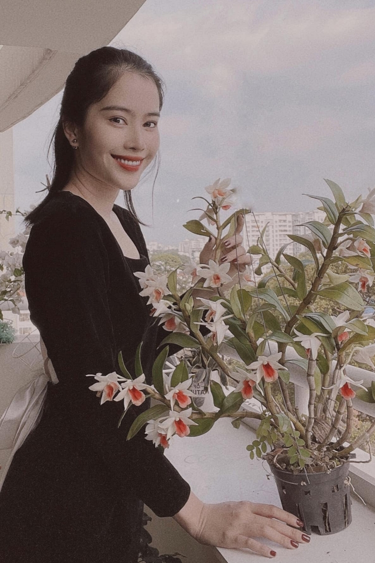Nhan sắc xinh đẹp của Nam Em nói không với thẩm mỹ. Ảnh internet Nhan sắc xinh đẹp của Nam Em nói không với thẩm mỹ. Ảnh internet