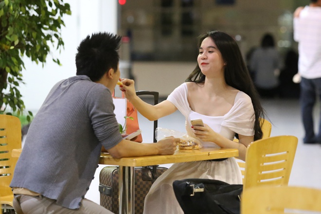 Vũ Khắc Tiệp là người có công lớn trong việc khai sáng viên ngọc thô sang ngọc sáng như Ngọc Trinh. Ảnh internet Vũ Khắc Tiệp là người có công lớn trong việc khai sáng viên ngọc thô sang ngọc sáng như Ngọc Trinh. Ảnh internet
