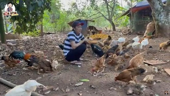 Ngoài nhà thờ Tổ, danh hài Hoài Linh còn để lộ độ giàu có khi sở hữu cơ ngơi cả nghìn m2 khác 2 Ngoài nhà thờ Tổ, danh hài Hoài Linh còn để lộ độ giàu có khi sở hữu cơ ngơi cả nghìn m2 khác 2