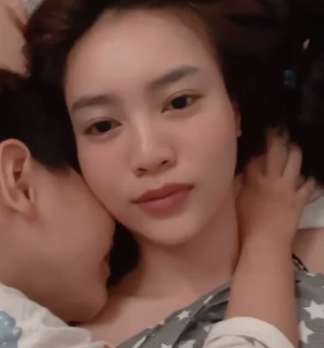Thời gian gần đây, Ninh Dương Lan Ngọc không còn ngại ngần đăng ảnh chốn riêng tư. Ảnh IGNV Thời gian gần đây, Ninh Dương Lan Ngọc không còn ngại ngần đăng ảnh chốn riêng tư. Ảnh IGNV