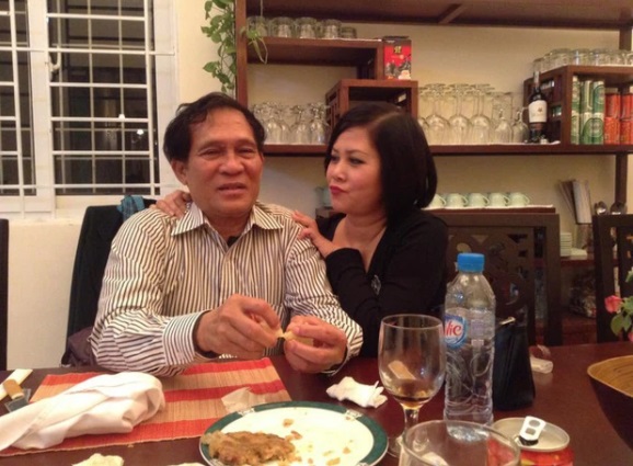 Hơn nửa tháng chồng tiến sĩ qua đời, NSND Minh Hằng ngủ không yên giấc vì đau đáu nhớ thương 3 Hơn nửa tháng chồng tiến sĩ qua đời, NSND Minh Hằng ngủ không yên giấc vì đau đáu nhớ thương 3