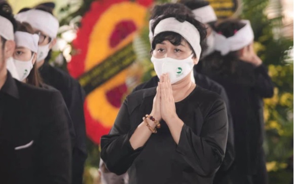 Hơn nửa tháng chồng tiến sĩ qua đời, NSND Minh Hằng ngủ không yên giấc vì đau đáu nhớ thương 2 Hơn nửa tháng chồng tiến sĩ qua đời, NSND Minh Hằng ngủ không yên giấc vì đau đáu nhớ thương 2