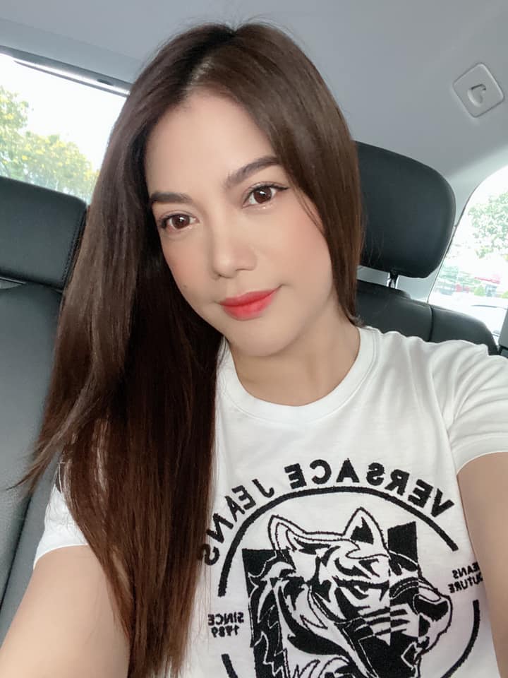 Trương Ngọc Ánh đọ sắc bên Hà Kiều Anh, bà xã Bình Minh: Bức ảnh hội tụ mọi sự giàu sang 4 Trương Ngọc Ánh đọ sắc bên Hà Kiều Anh, bà xã Bình Minh: Bức ảnh hội tụ mọi sự giàu sang 4