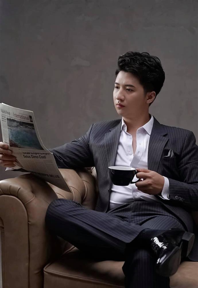 Gần 9 tháng ly hôn Âu Hà My, Trọng Hưng nhìn già nua đến chục tuổi không thể nhận ra 2 Gần 9 tháng ly hôn Âu Hà My, Trọng Hưng nhìn già nua đến chục tuổi không thể nhận ra 2