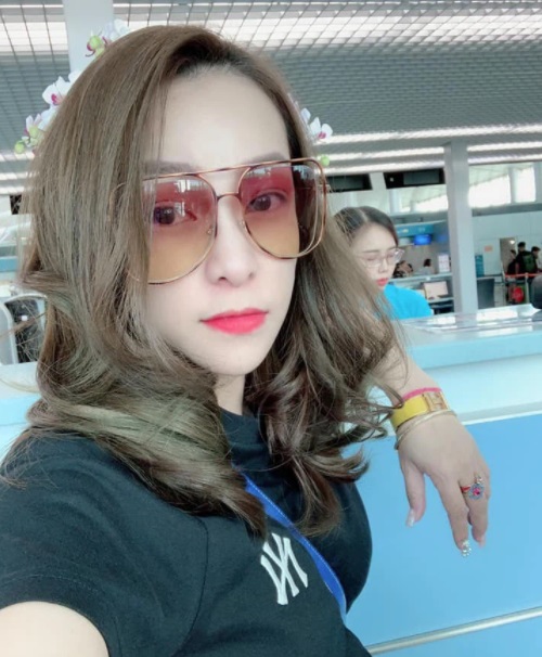 Hậu bị Minh Nhựa công khai ly hôn vì lý do 'mất tích', vợ cả tái xuất với nhan sắc không thể nhận ra 4 Hậu bị Minh Nhựa công khai ly hôn vì lý do 'mất tích', vợ cả tái xuất với nhan sắc không thể nhận ra 4