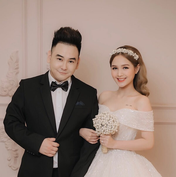 Xoài Non 'phơi bày' bản chất con người thật của 'streamer giàu nhất Việt Nam' Xemesis không như vẻ ngoài hào nhoáng 3 Xoài Non 'phơi bày' bản chất con người thật của 'streamer giàu nhất Việt Nam' Xemesis không như vẻ ngoài hào nhoáng 3