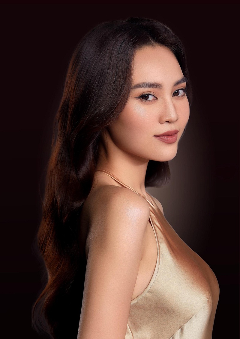 Nửa đêm, Ninh Dương Lan Ngọc khuấy động chốn đông người khi 'vừa hát vừa khóc' 4 Nửa đêm, Ninh Dương Lan Ngọc khuấy động chốn đông người khi 'vừa hát vừa khóc' 4