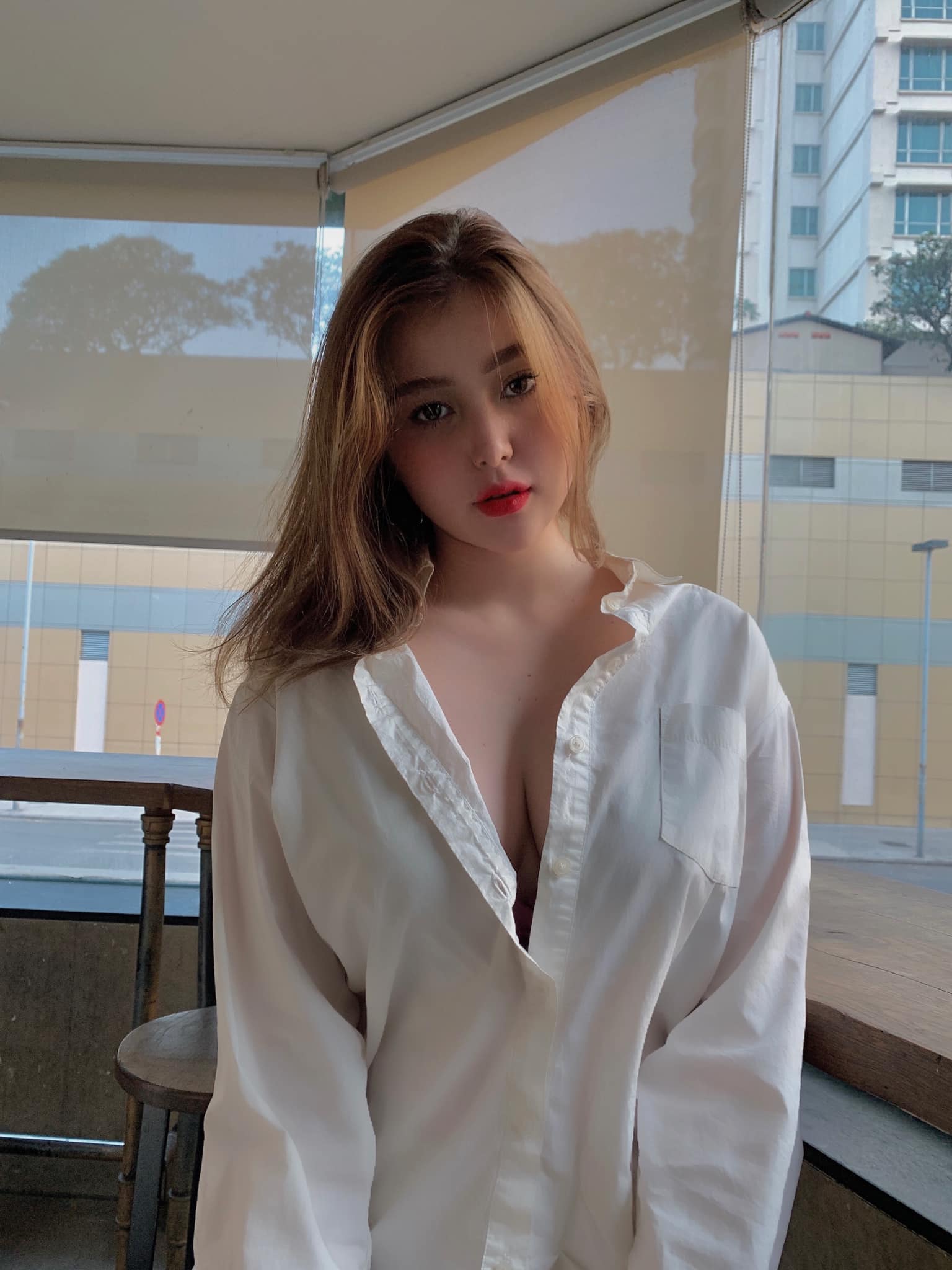Nổi tiếng phóng khoáng, hotgirl múp míp Sunna tung ảnh lên đồ hờ hững khiến fan ngượng ngùng 1 Nổi tiếng phóng khoáng, hotgirl múp míp Sunna tung ảnh lên đồ hờ hững khiến fan ngượng ngùng 1