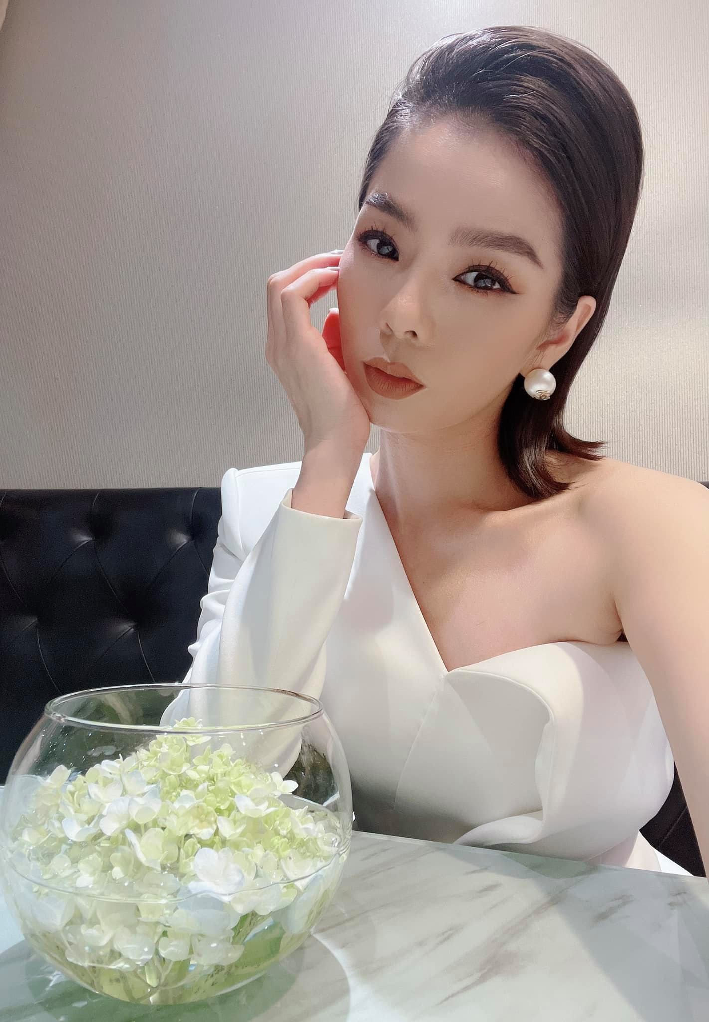 Lệ Quyên trải lòng về 1 năm sóng gió với những đảo lộn trong cuộc sống: Phút tâm sự thật của người phụ nữ từng trải 5 Lệ Quyên trải lòng về 1 năm sóng gió với những đảo lộn trong cuộc sống: Phút tâm sự thật của người phụ nữ từng trải 5