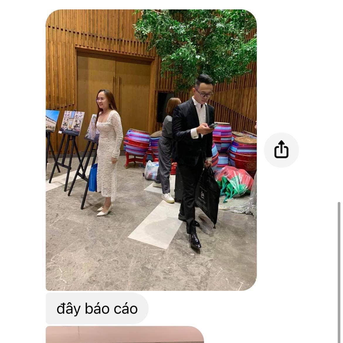 Sau 3 năm chung sống, MC Đức Bảo mới phát hiện mọi động thái của mình đều bị 'tình báo' theo dõi gửi về cho vợ 5 Sau 3 năm chung sống, MC Đức Bảo mới phát hiện mọi động thái của mình đều bị 'tình báo' theo dõi gửi về cho vợ 5