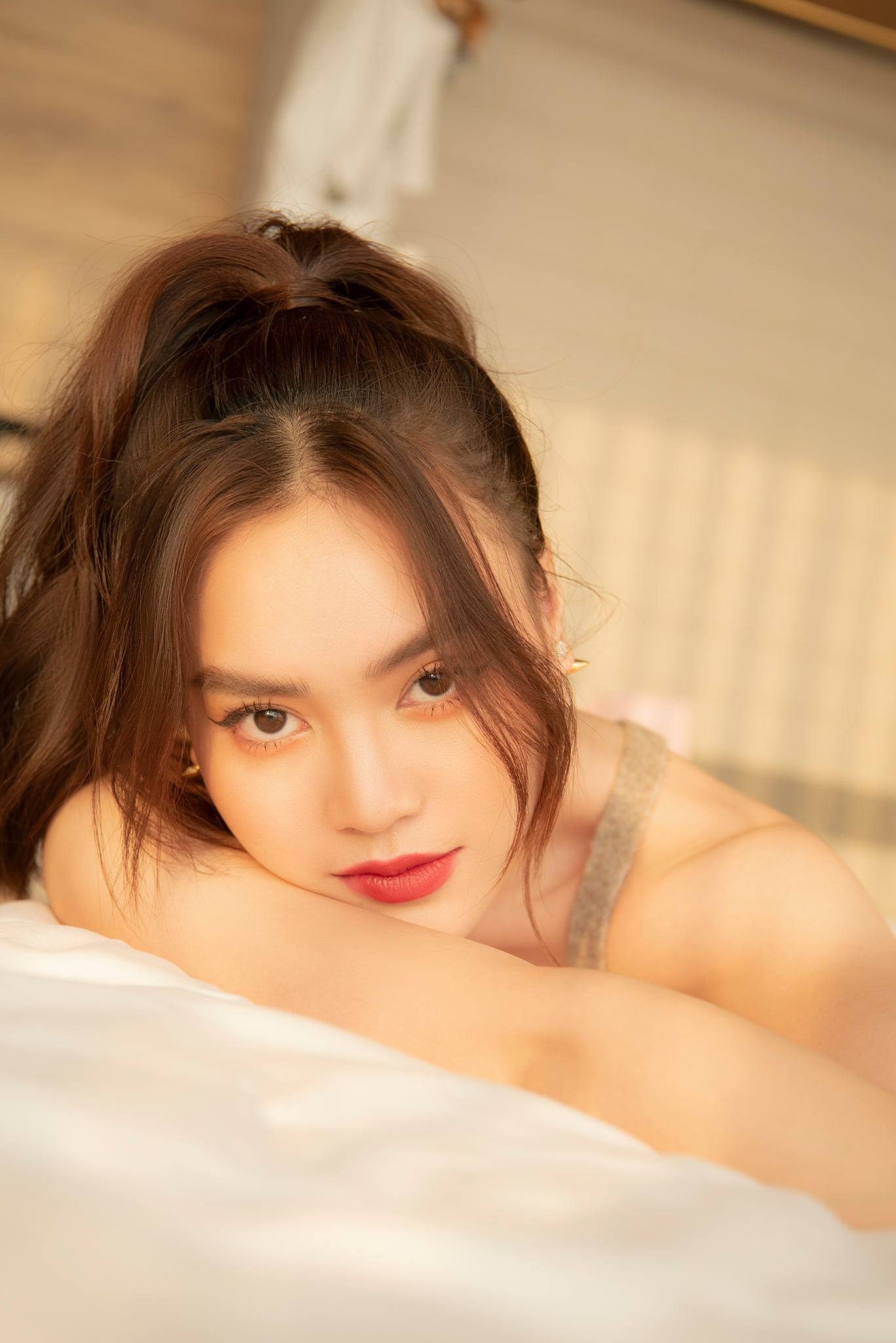 Khoảnh khắc hậu trường gây tò mò của Ninh Dương Lan Ngọc sau ồn ào clip 3 Khoảnh khắc hậu trường gây tò mò của Ninh Dương Lan Ngọc sau ồn ào clip 3