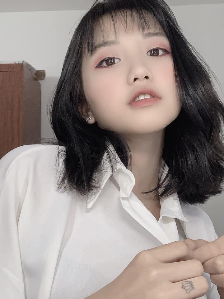 Ngoan hiền chưa bao lâu, hotgirl Tiktok 17 tuổi Lê Thị Khánh Huyền lại tung ảnh không phù hợp với độ tuổi 4 Ngoan hiền chưa bao lâu, hotgirl Tiktok 17 tuổi Lê Thị Khánh Huyền lại tung ảnh không phù hợp với độ tuổi 4