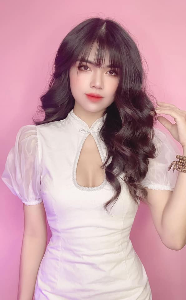 Không kém Ngọc Trinh, nữ streamer hot nhất nhì cộng đồng game thủ Mai Dora khoe ảnh trong bồn tắm 4 Không kém Ngọc Trinh, nữ streamer hot nhất nhì cộng đồng game thủ Mai Dora khoe ảnh trong bồn tắm 4