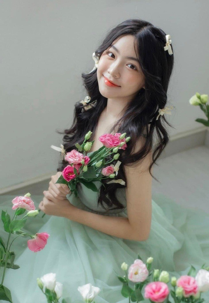 Vẻ đẹp vạn người mê của con gái MC Quyền Linh. Ảnh internet Vẻ đẹp vạn người mê của con gái MC Quyền Linh. Ảnh internet