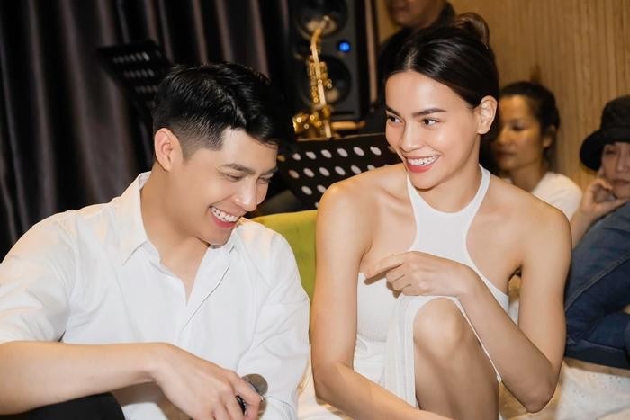 Hồ Ngọc Hà hành động khiến Noo Phước Thịnh bức xúc, lên tiếng 'bóc phốt' đàn chị - Ảnh 2 Hồ Ngọc Hà hành động khiến Noo Phước Thịnh bức xúc, lên tiếng 'bóc phốt' đàn chị - Ảnh 2