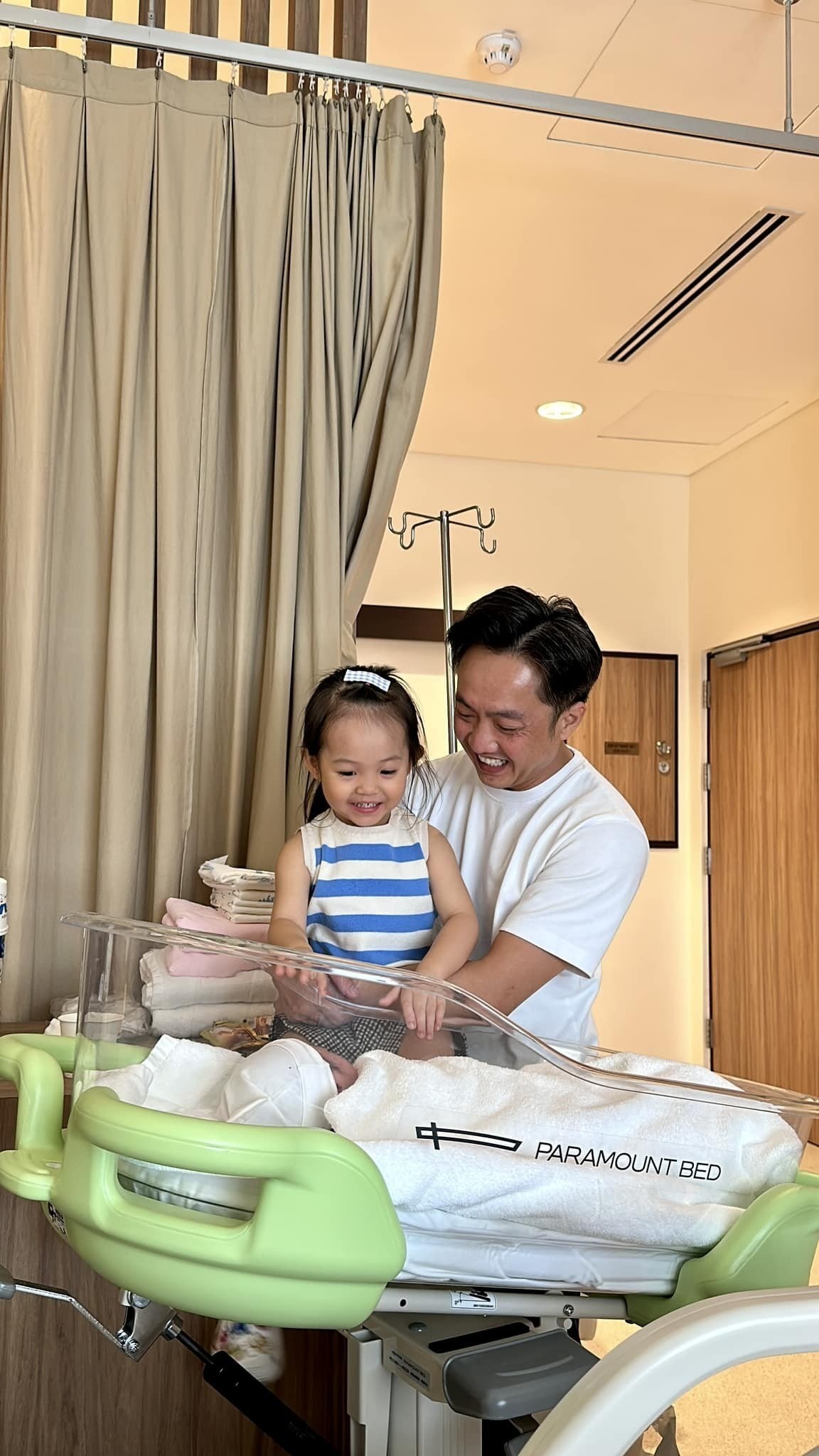 Sao Việt 30/5: Đàm Thu Trang hạ sinh quý tử cho Cường Đôla, Hồ Văn Cường lại nhận tiền 'khủng' từ fan - Ảnh 1 Sao Việt 30/5: Đàm Thu Trang hạ sinh quý tử cho Cường Đôla, Hồ Văn Cường lại nhận tiền 'khủng' từ fan - Ảnh 1