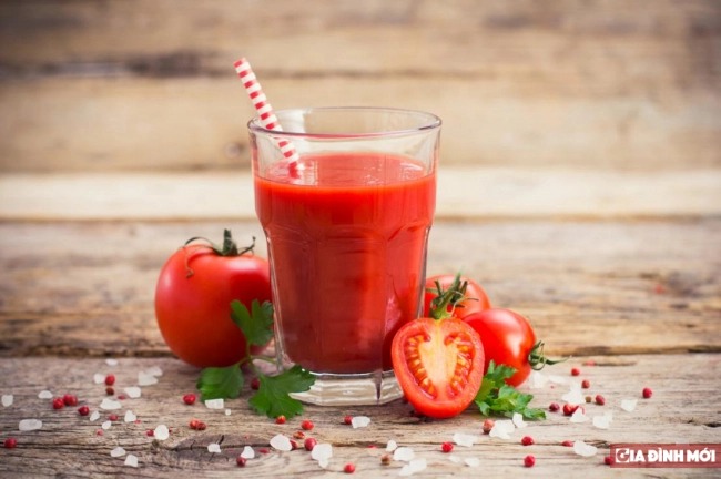 Sức khỏe của bạn sẽ ra sao khi thường xuyên uống nước ép cà chua? 1