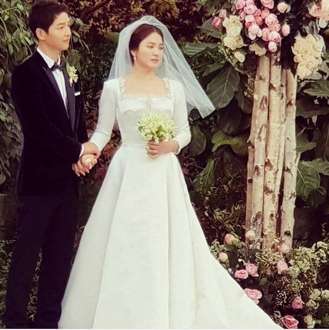 Từng hết lời yêu thương, gia đình Song Joong Ki 'lật mặt', tỏ thái độ với Song Hye Kyo sau ly hôn 2