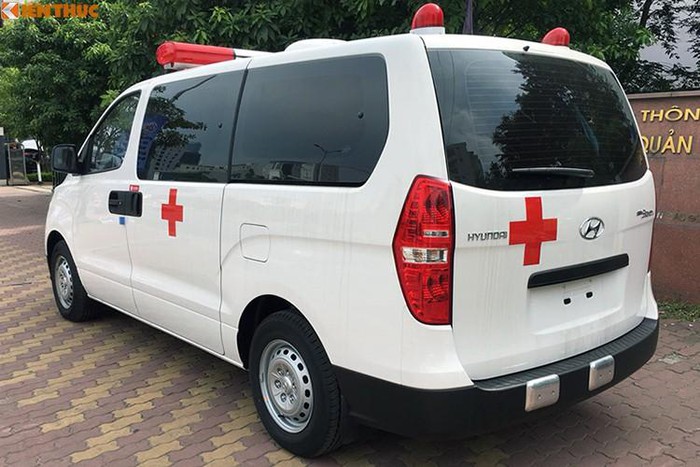 Hé lộ bên trong chiếc xe cứu thương Hyundai Starex của ông Đoàn Ngọc Hải dùng chở bệnh nhân về quê 3