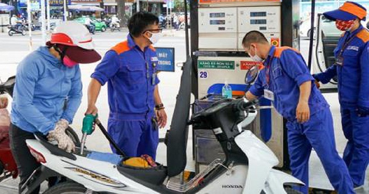 Tin tức giá xăng dầu mới nhất ngày 10/10: Đột ngột tuột dốc nhanh 2