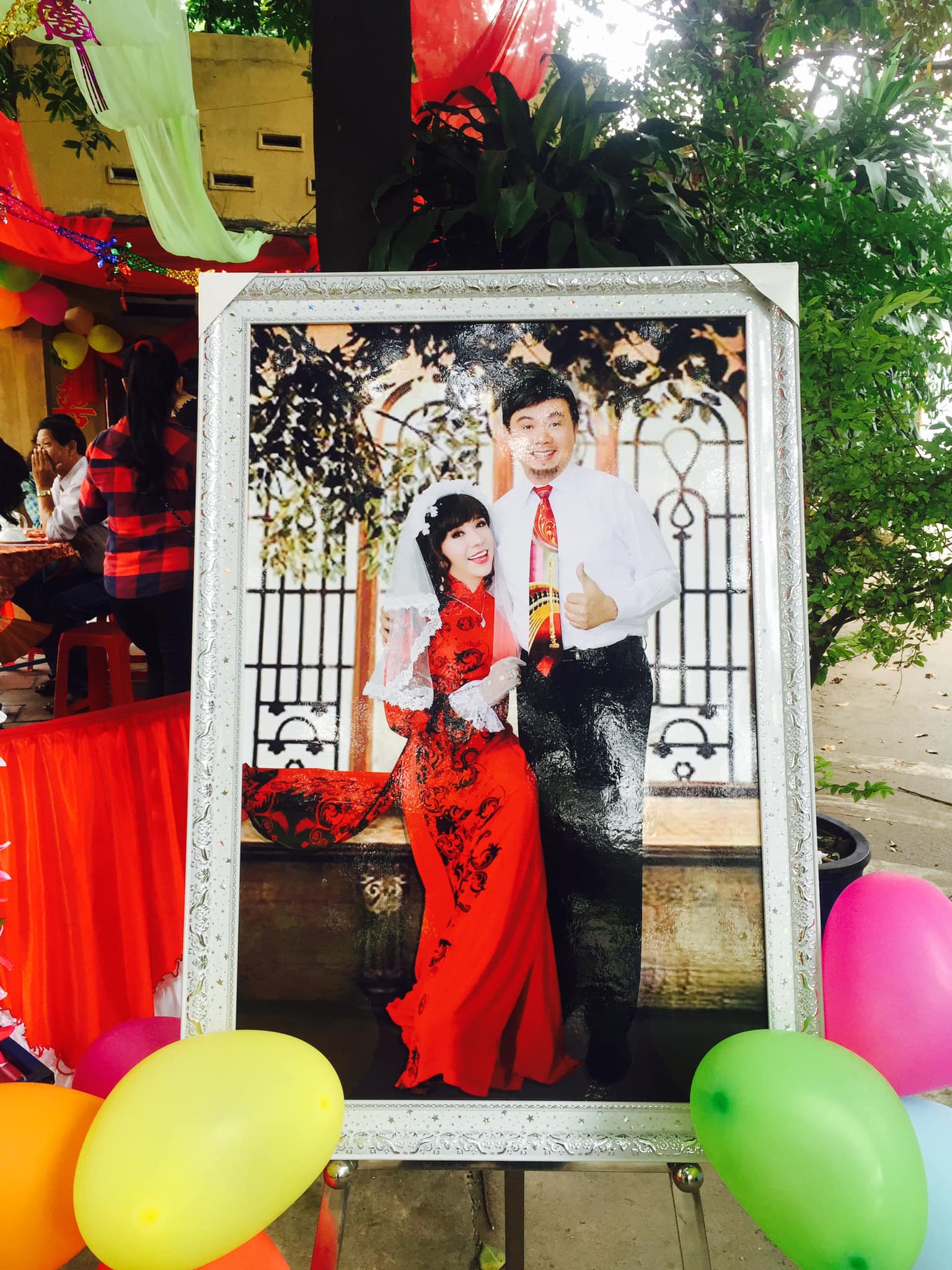 Long Nhật bất ngờ đăng tải hình ảnh cưới với cố nghệ sĩ Chí Tài khiến nhiều người bất ngờ 6