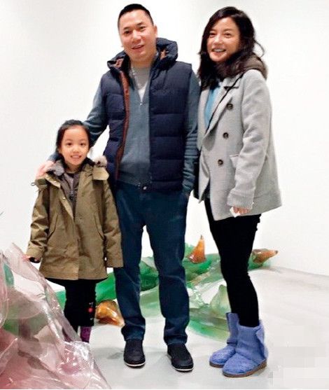 Triệu Vy tiết lộ tình trạng 'khổ' của con gái giữa lúc bố mẹ bị vướng ồn ào ly hôn 4