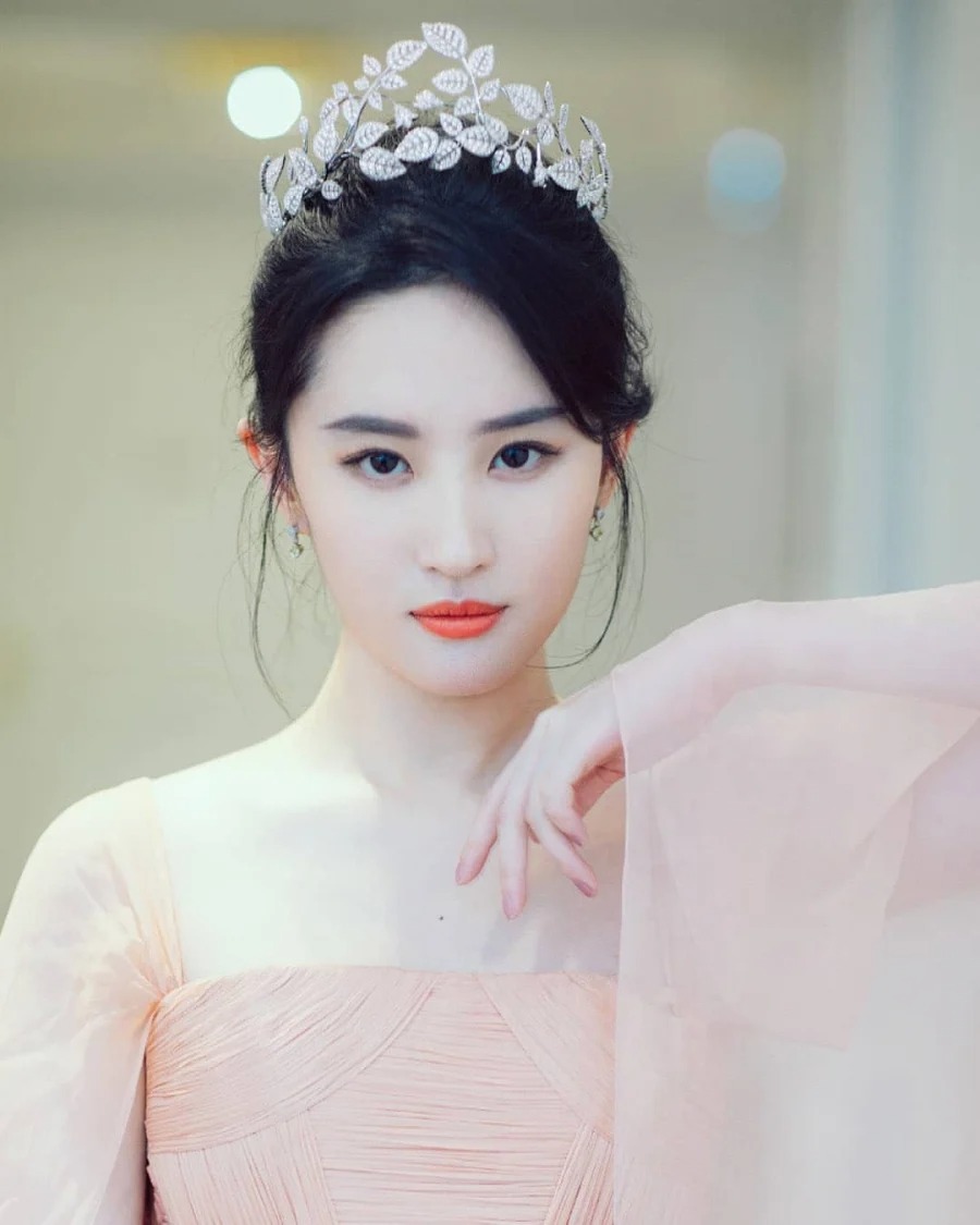 'Thần tiên tỷ tỷ' Lưu Diệc Phi gặp vận đen giữa lúc bê bối gây chấn động của Trịnh Sảng 3 'Thần tiên tỷ tỷ' Lưu Diệc Phi gặp vận đen giữa lúc bê bối gây chấn động của Trịnh Sảng 3