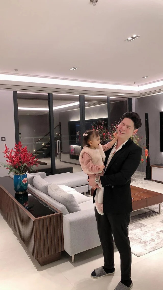 Tình cũ Trấn Thành tiết lộ con người thật của 'nửa kia' và mối quan hệ với bố mẹ chồng 8 Tình cũ Trấn Thành tiết lộ con người thật của 'nửa kia' và mối quan hệ với bố mẹ chồng 8