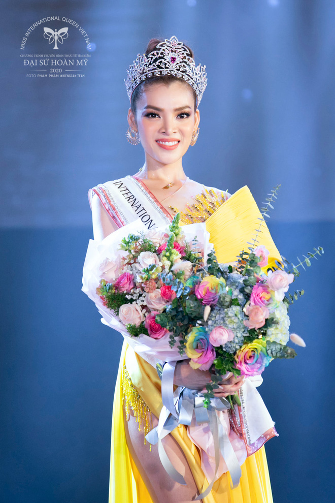 Hương Giang có thái độ lạ trước ồn ào rò rỉ kết quả cuộc thi Hoa hậu chuyển giới Việt Nam 2020 2 Hương Giang có thái độ lạ trước ồn ào rò rỉ kết quả cuộc thi Hoa hậu chuyển giới Việt Nam 2020 2