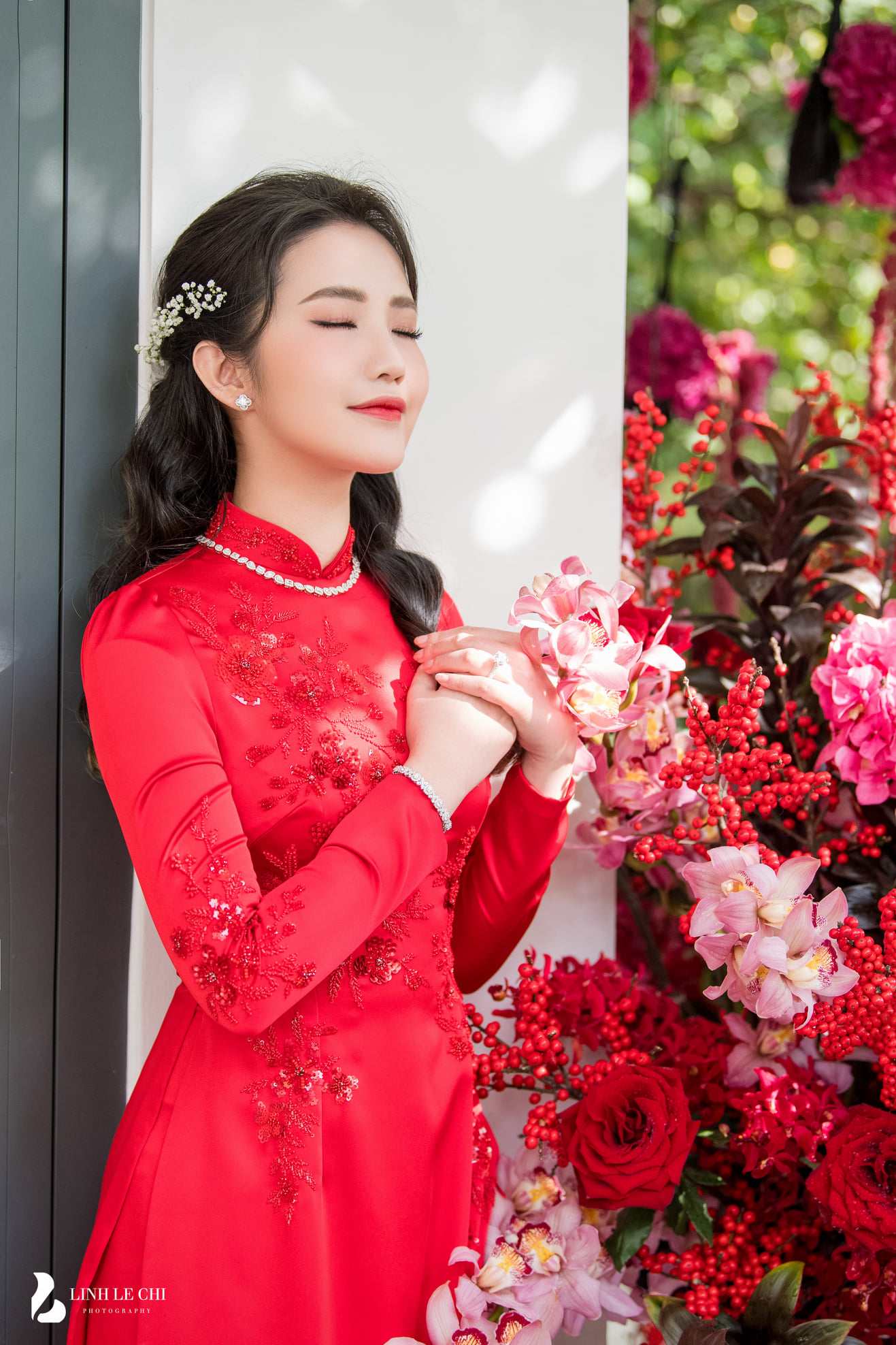 Cận cảnh siêu đám cưới của thiếu gia Phan Thành và Primmy Trương: Choáng với độ xa hoa 12 Cận cảnh siêu đám cưới của thiếu gia Phan Thành và Primmy Trương: Choáng với độ xa hoa 12